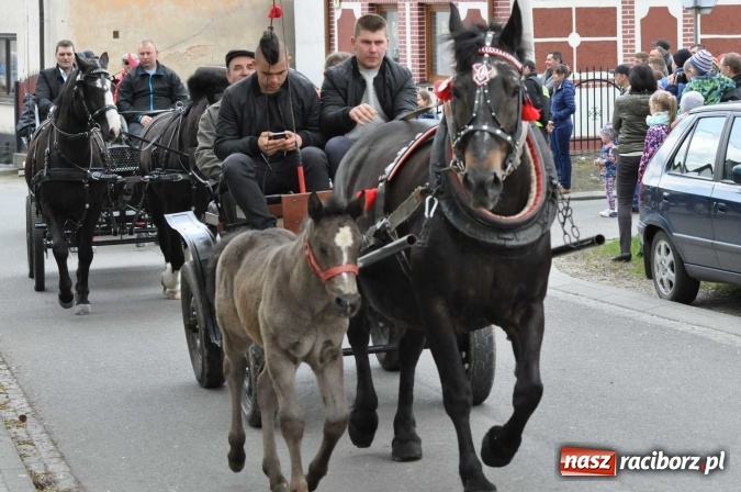 Zdjęcie w galerii na portalu naszraciborz.pl: Pietrowicka procesja konna na dwa jubileusze wiadomości z regionu