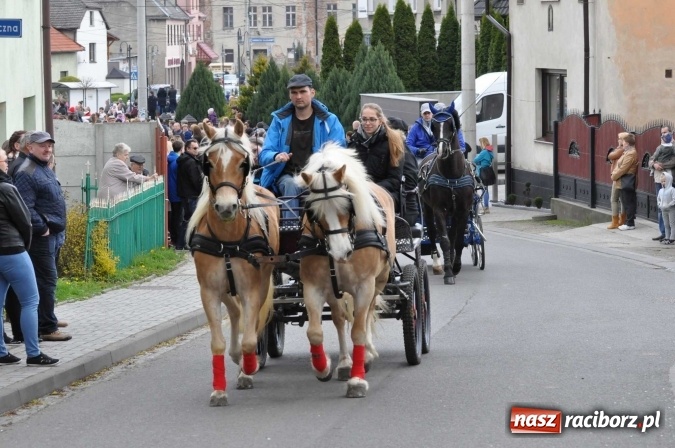 Zdjęcie w galerii na portalu naszraciborz.pl: Pietrowicka procesja konna na dwa jubileusze wiadomości z regionu