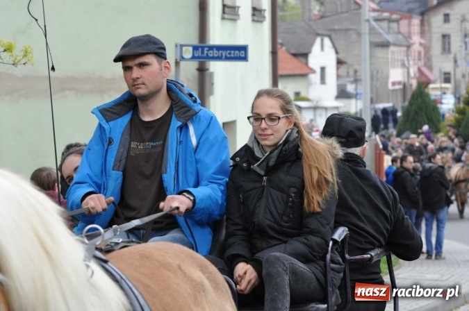 Zdjęcie w galerii na portalu naszraciborz.pl: Pietrowicka procesja konna na dwa jubileusze wiadomości z regionu
