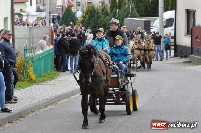 Zdjęcie w galerii na portalu naszraciborz.pl: Pietrowicka procesja konna na dwa jubileusze wiadomości z regionu
