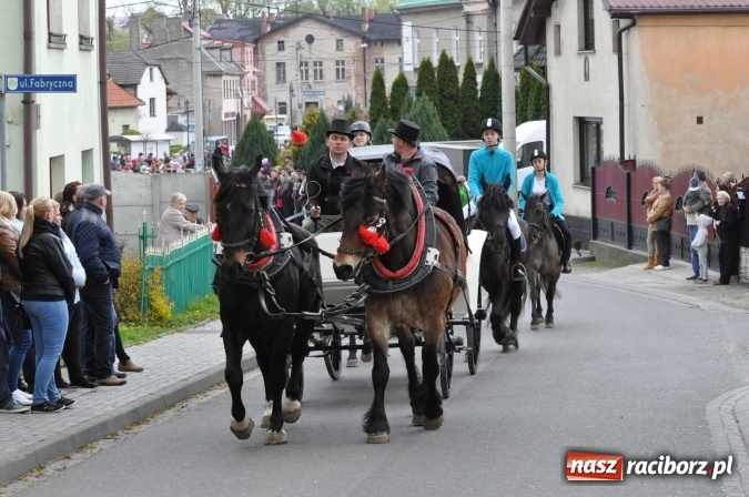 Zdjęcie w galerii na portalu naszraciborz.pl: Pietrowicka procesja konna na dwa jubileusze wiadomości z regionu