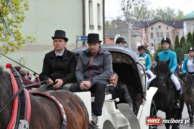 Zdjęcie w galerii na portalu naszraciborz.pl: Pietrowicka procesja konna na dwa jubileusze wiadomości z regionu