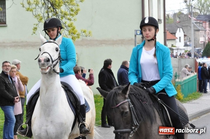 Zdjęcie w galerii na portalu naszraciborz.pl: Pietrowicka procesja konna na dwa jubileusze wiadomości z regionu
