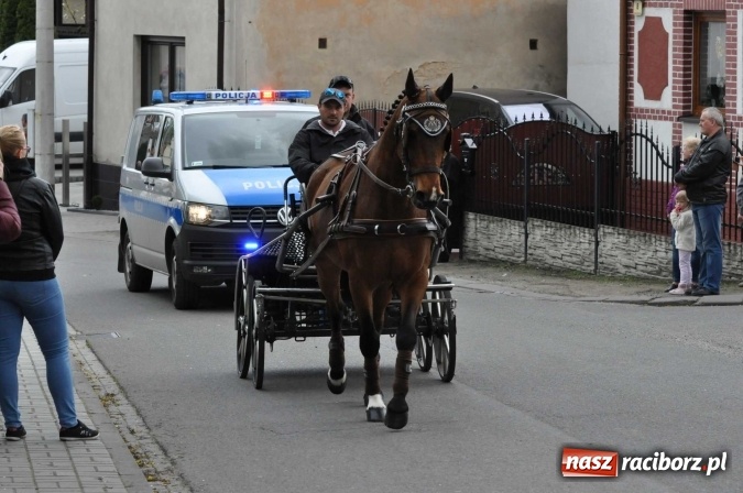 Zdjęcie w galerii na portalu naszraciborz.pl: Pietrowicka procesja konna na dwa jubileusze wiadomości z regionu
