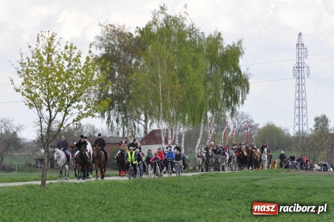Zdjęcie w galerii na portalu naszraciborz.pl: Pietrowicka procesja konna na dwa jubileusze wiadomości z regionu