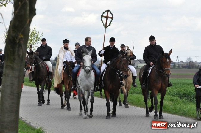 Zdjęcie w galerii na portalu naszraciborz.pl: Pietrowicka procesja konna na dwa jubileusze wiadomości z regionu