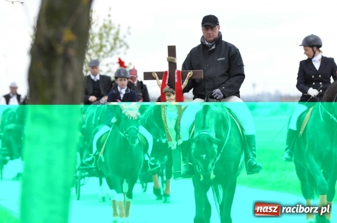 Zdjęcie w galerii na portalu naszraciborz.pl: Pietrowicka procesja konna na dwa jubileusze wiadomości z regionu