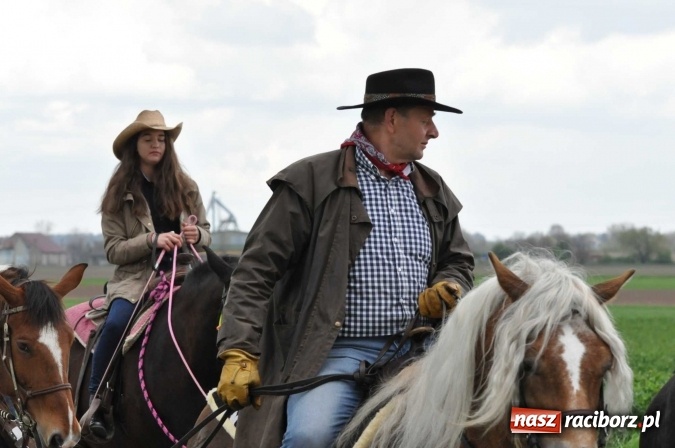 Zdjęcie w galerii na portalu naszraciborz.pl: Pietrowicka procesja konna na dwa jubileusze wiadomości z regionu