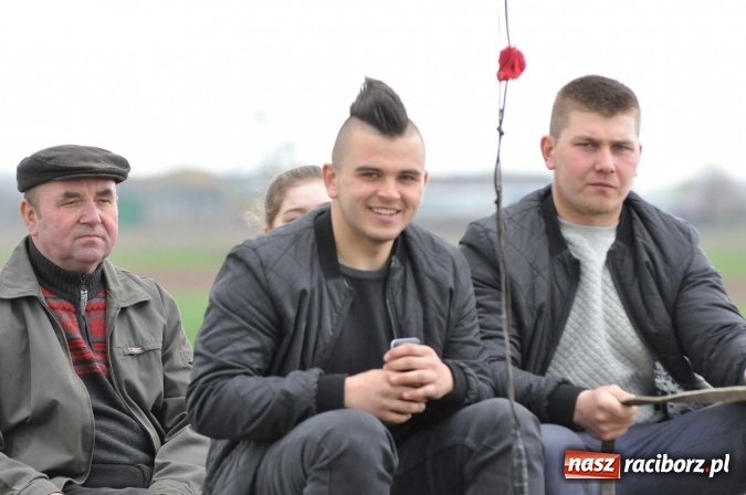 Zdjęcie w galerii na portalu naszraciborz.pl: Pietrowicka procesja konna na dwa jubileusze wiadomości z regionu