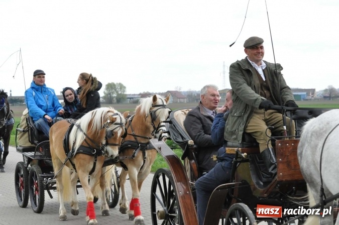 Zdjęcie w galerii na portalu naszraciborz.pl: Pietrowicka procesja konna na dwa jubileusze wiadomości z regionu