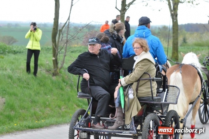 Zdjęcie w galerii na portalu naszraciborz.pl: Pietrowicka procesja konna na dwa jubileusze wiadomości z regionu