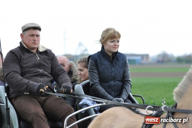 Zdjęcie w galerii na portalu naszraciborz.pl: Pietrowicka procesja konna na dwa jubileusze wiadomości z regionu