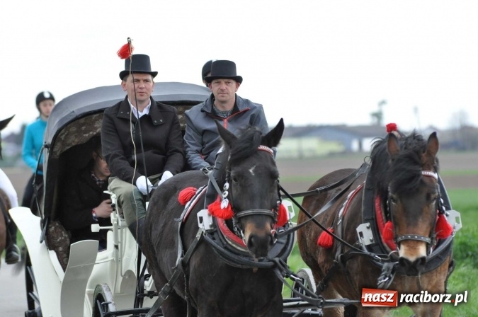 Zdjęcie w galerii na portalu naszraciborz.pl: Pietrowicka procesja konna na dwa jubileusze wiadomości z regionu