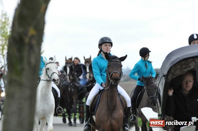 Zdjęcie w galerii na portalu naszraciborz.pl: Pietrowicka procesja konna na dwa jubileusze wiadomości z regionu