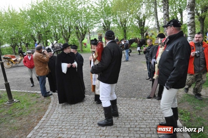 Zdjęcie w galerii na portalu naszraciborz.pl: Pietrowicka procesja konna na dwa jubileusze wiadomości z regionu