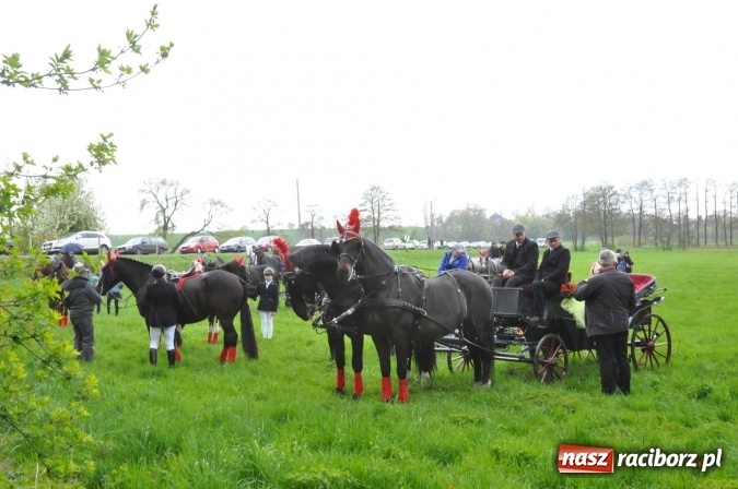 Zdjęcie w galerii na portalu naszraciborz.pl: Pietrowicka procesja konna na dwa jubileusze wiadomości z regionu