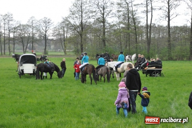 Zdjęcie w galerii na portalu naszraciborz.pl: Pietrowicka procesja konna na dwa jubileusze wiadomości z regionu