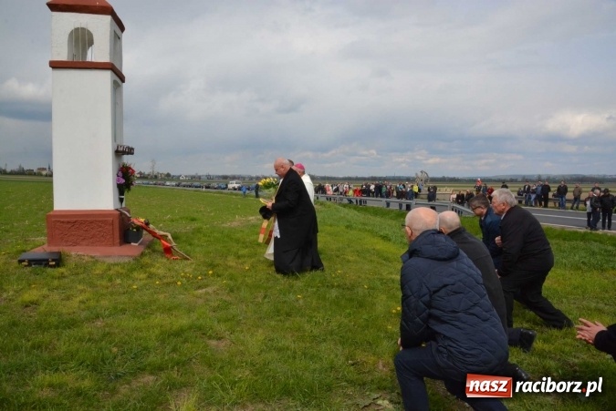 Zdjęcie w galerii na portalu naszraciborz.pl: Biskup, senator, starosta i wójt, czyli bieńkowicka procesja konna  wiadomości z regionu