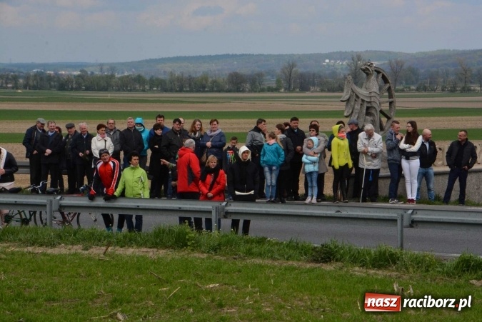 Zdjęcie w galerii na portalu naszraciborz.pl: Biskup, senator, starosta i wójt, czyli bieńkowicka procesja konna  wiadomości z regionu