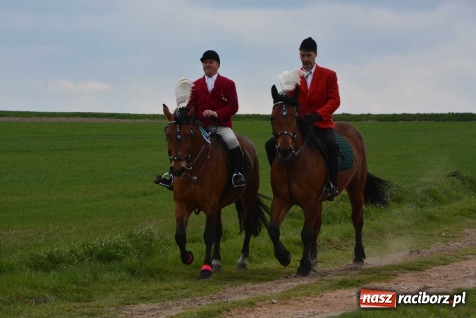 Zdjęcie w galerii na portalu naszraciborz.pl: Biskup, senator, starosta i wójt, czyli bieńkowicka procesja konna  wiadomości z regionu