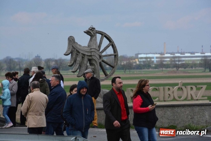 Zdjęcie w galerii na portalu naszraciborz.pl: Biskup, senator, starosta i wójt, czyli bieńkowicka procesja konna  wiadomości z regionu