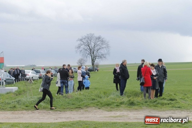 Zdjęcie w galerii na portalu naszraciborz.pl: Biskup, senator, starosta i wójt, czyli bieńkowicka procesja konna  wiadomości z regionu