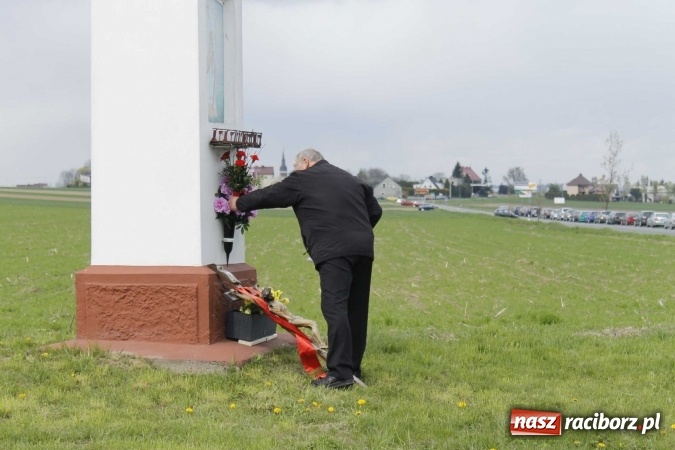 Zdjęcie w galerii na portalu naszraciborz.pl: Biskup, senator, starosta i wójt, czyli bieńkowicka procesja konna  wiadomości z regionu