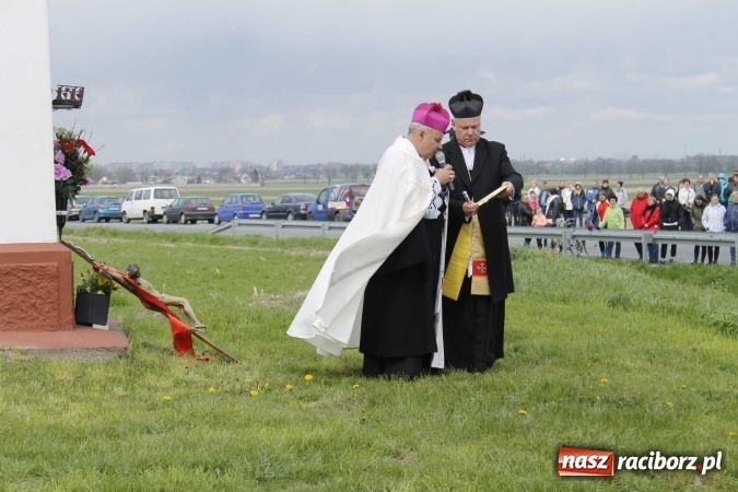 Zdjęcie w galerii na portalu naszraciborz.pl: Biskup, senator, starosta i wójt, czyli bieńkowicka procesja konna  wiadomości z regionu