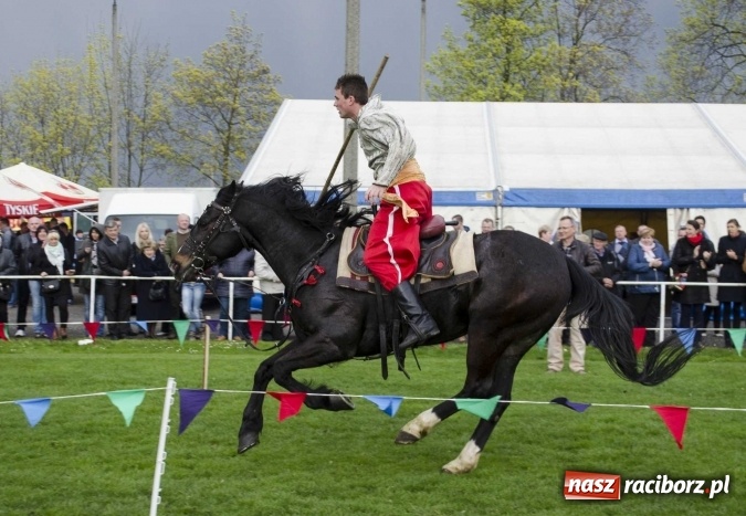 Zdjęcie w galerii na portalu naszraciborz.pl: Konny Festyn Wielkanocny w Pietrowicach Wielkich  wiadomości z regionu