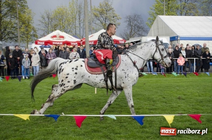 Zdjęcie w galerii na portalu naszraciborz.pl: Konny Festyn Wielkanocny w Pietrowicach Wielkich  wiadomości z regionu