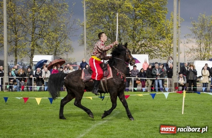 Zdjęcie w galerii na portalu naszraciborz.pl: Konny Festyn Wielkanocny w Pietrowicach Wielkich  wiadomości z regionu