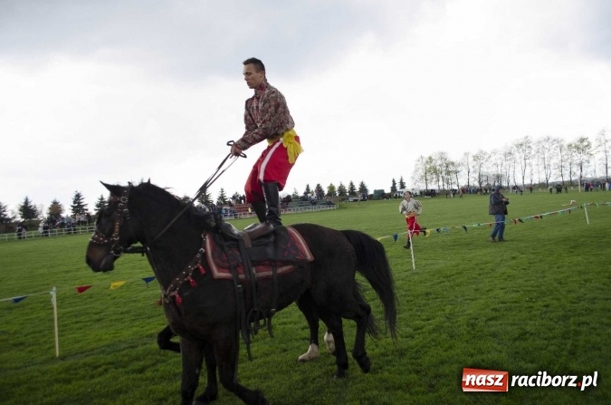 Zdjęcie w galerii na portalu naszraciborz.pl: Konny Festyn Wielkanocny w Pietrowicach Wielkich  wiadomości z regionu