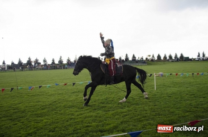 Zdjęcie w galerii na portalu naszraciborz.pl: Konny Festyn Wielkanocny w Pietrowicach Wielkich  wiadomości z regionu