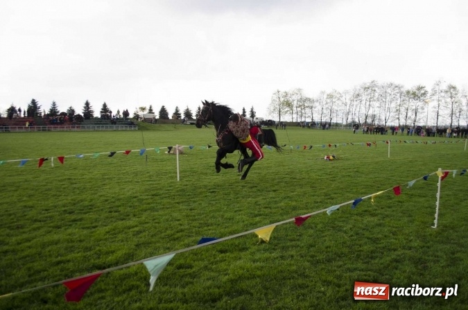 Zdjęcie w galerii na portalu naszraciborz.pl: Konny Festyn Wielkanocny w Pietrowicach Wielkich  wiadomości z regionu