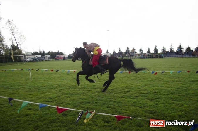 Zdjęcie w galerii na portalu naszraciborz.pl: Konny Festyn Wielkanocny w Pietrowicach Wielkich  wiadomości z regionu