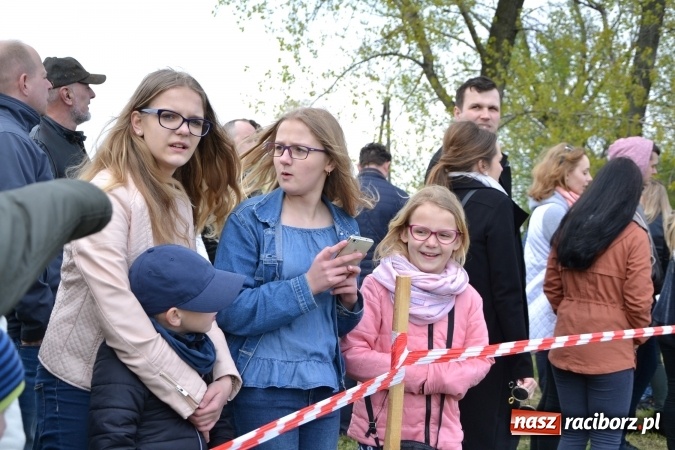 Zdjęcie w galerii na portalu naszraciborz.pl: Galopem, czyli finał bieńkowickiej procesji konnej  wiadomości z regionu