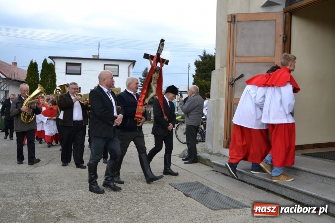 Zdjęcie w galerii na portalu naszraciborz.pl: Galopem, czyli finał bieńkowickiej procesji konnej  wiadomości z regionu