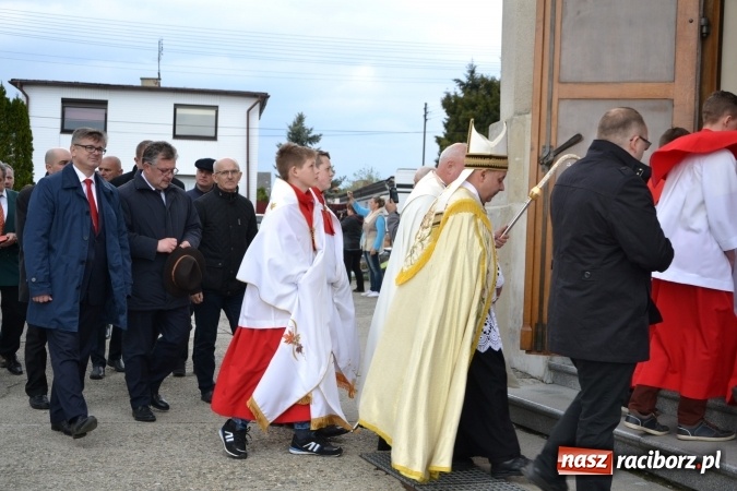 Zdjęcie w galerii na portalu naszraciborz.pl: Galopem, czyli finał bieńkowickiej procesji konnej  wiadomości z regionu
