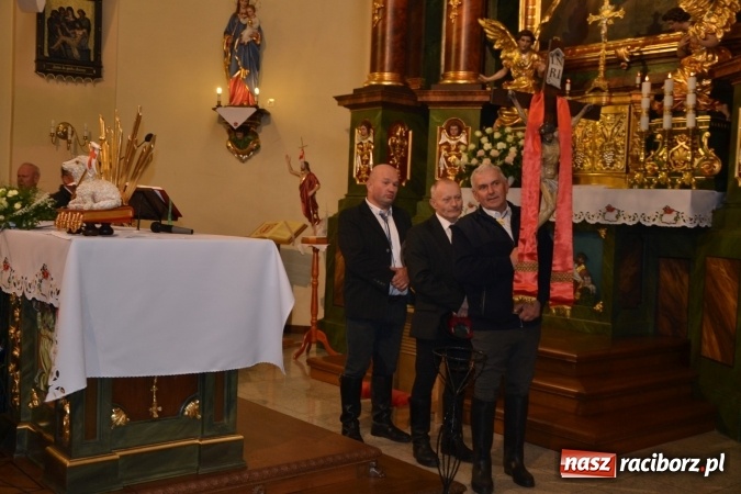 Zdjęcie w galerii na portalu naszraciborz.pl: Galopem, czyli finał bieńkowickiej procesji konnej  wiadomości z regionu