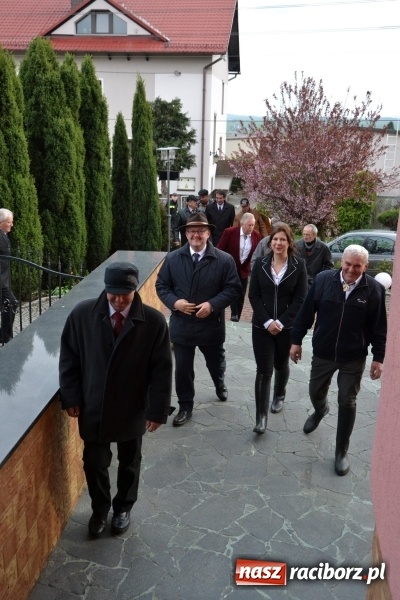 Zdjęcie w galerii na portalu naszraciborz.pl: Galopem, czyli finał bieńkowickiej procesji konnej  wiadomości z regionu