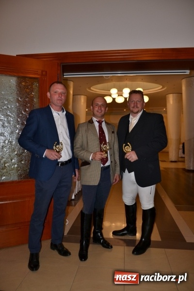 Zdjęcie w galerii na portalu naszraciborz.pl: Galopem, czyli finał bieńkowickiej procesji konnej  wiadomości z regionu