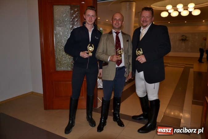 Zdjęcie w galerii na portalu naszraciborz.pl: Galopem, czyli finał bieńkowickiej procesji konnej  wiadomości z regionu