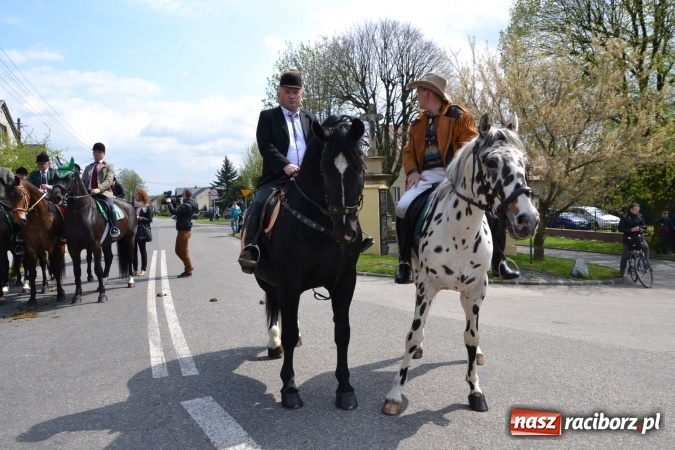 Zdjęcie w galerii na portalu naszraciborz.pl: Galopem, czyli finał bieńkowickiej procesji konnej  wiadomości z regionu