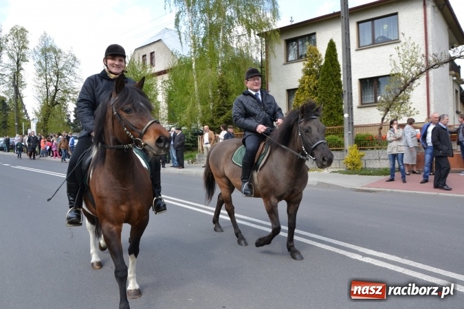 Zdjęcie w galerii na portalu naszraciborz.pl: Galopem, czyli finał bieńkowickiej procesji konnej  wiadomości z regionu