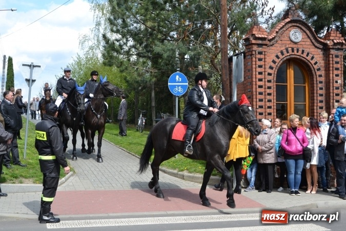 Zdjęcie w galerii na portalu naszraciborz.pl: Galopem, czyli finał bieńkowickiej procesji konnej  wiadomości z regionu