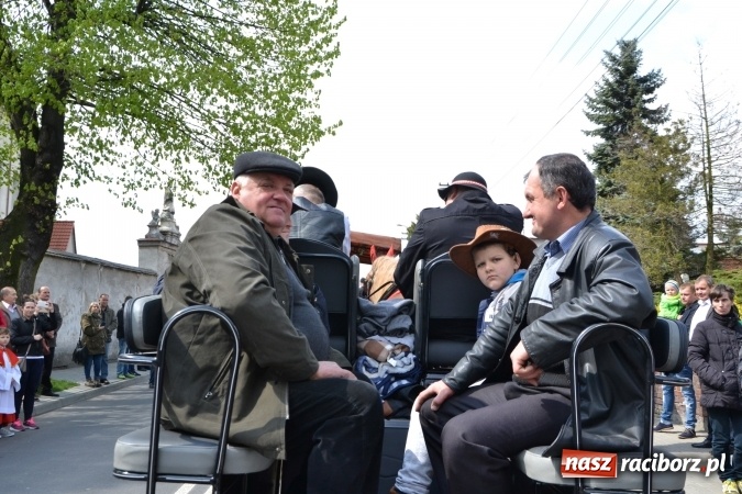 Zdjęcie w galerii na portalu naszraciborz.pl: Galopem, czyli finał bieńkowickiej procesji konnej  wiadomości z regionu