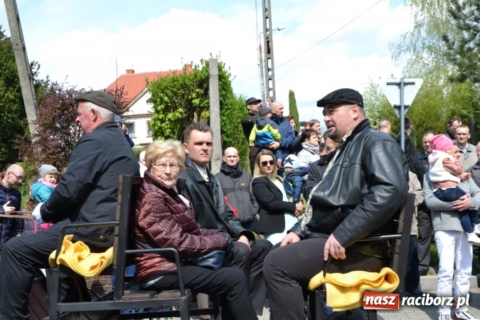 Zdjęcie w galerii na portalu naszraciborz.pl: Galopem, czyli finał bieńkowickiej procesji konnej  wiadomości z regionu