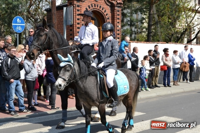 Zdjęcie w galerii na portalu naszraciborz.pl: Galopem, czyli finał bieńkowickiej procesji konnej  wiadomości z regionu