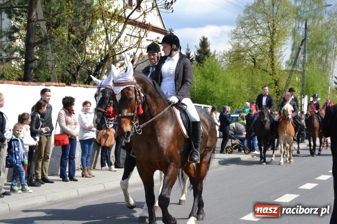 Zdjęcie w galerii na portalu naszraciborz.pl: Galopem, czyli finał bieńkowickiej procesji konnej  wiadomości z regionu