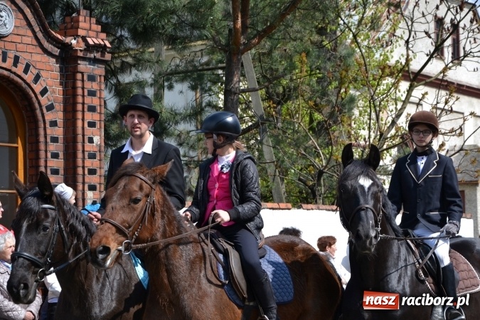 Zdjęcie w galerii na portalu naszraciborz.pl: Galopem, czyli finał bieńkowickiej procesji konnej  wiadomości z regionu